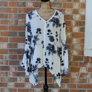 Karen Kane Embroidered Off White Blouse in Medium